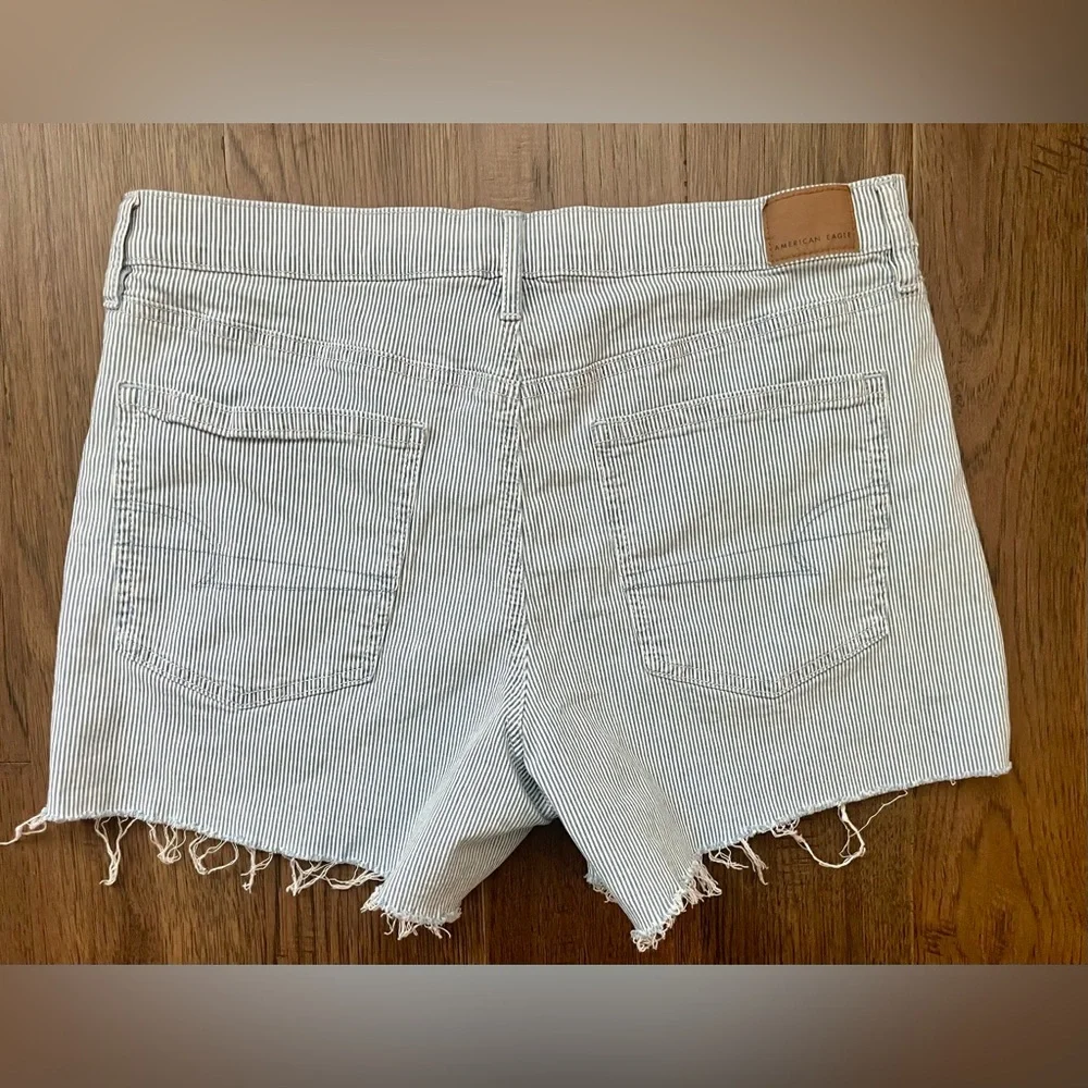 AMERICAN EAGLE Ne(x)t Level Stretch High-Waisted Striped Shorts - Size 12 - Picture 8 of 10